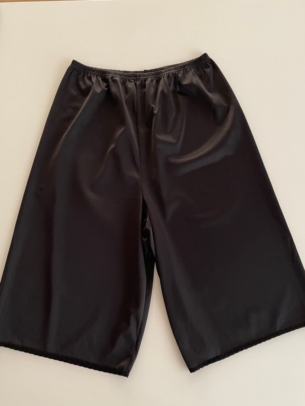 Vintage Vassarette Silky Black Lace Tap Pants Bloomer Shorts Style 12-122